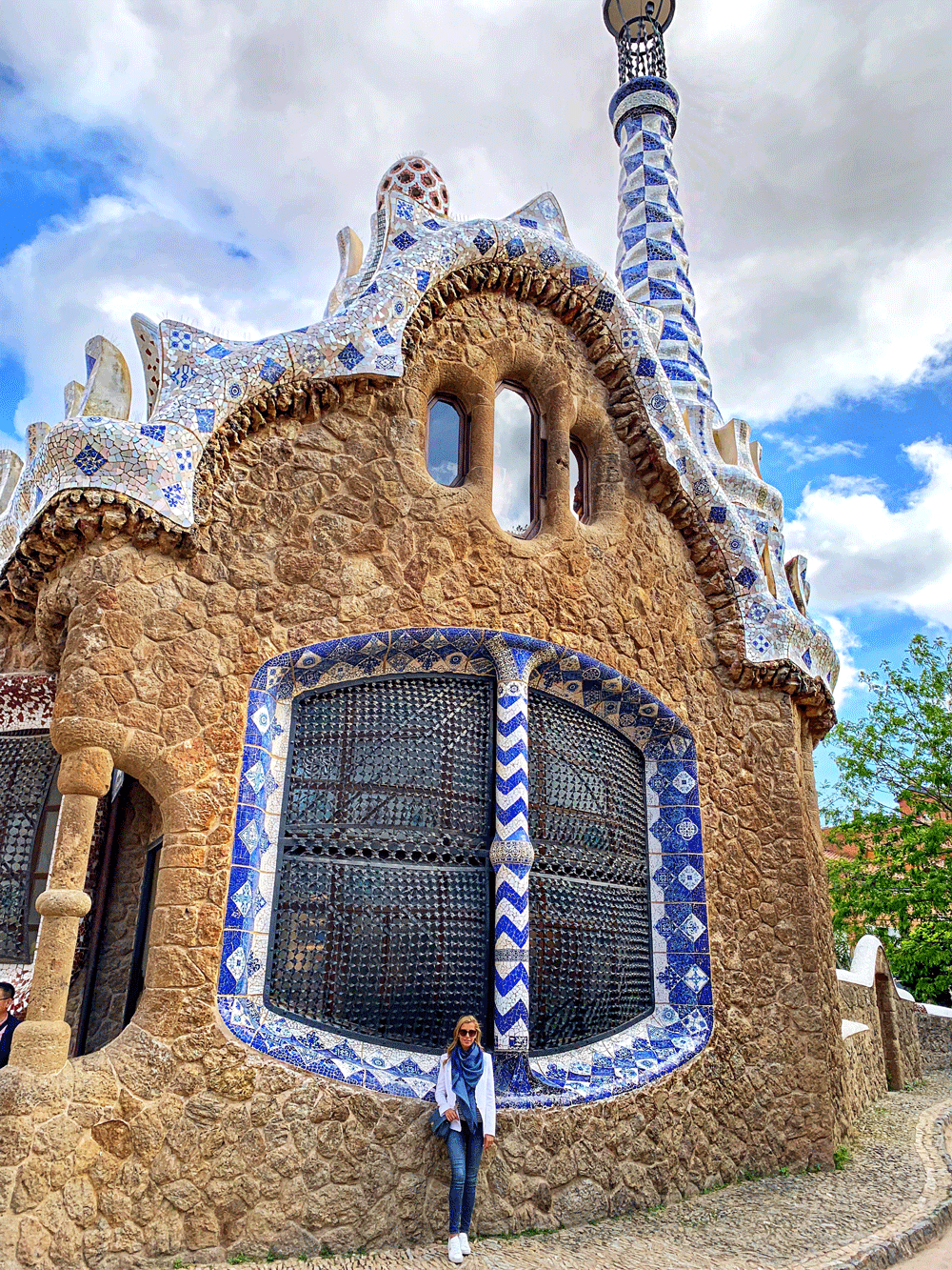 parkguell-barcelona-spain